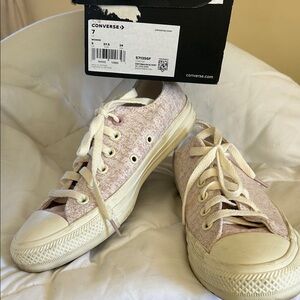 Converse Women's Light Pink Canvas Sneakers
